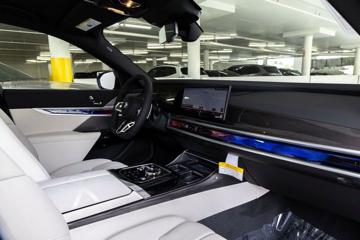 2026 BMW 7 Series 740i