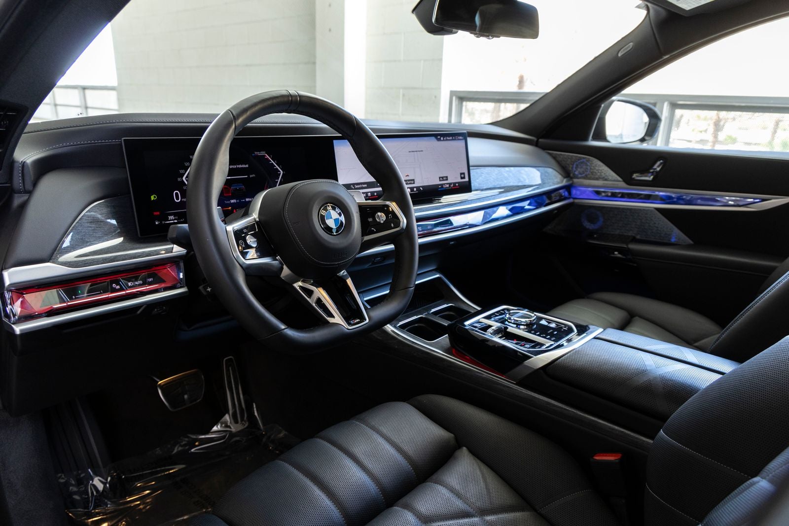 2025 BMW 740i 740i