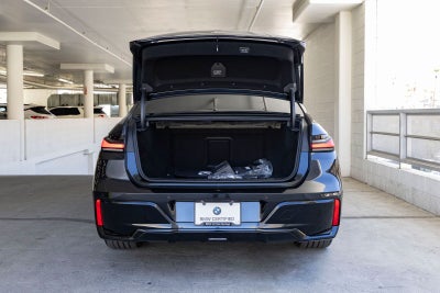 2025 BMW 740i 740i