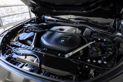 2025 BMW 740i 740i