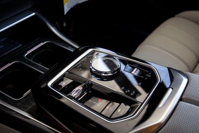 2025 BMW 740i 740i xDrive