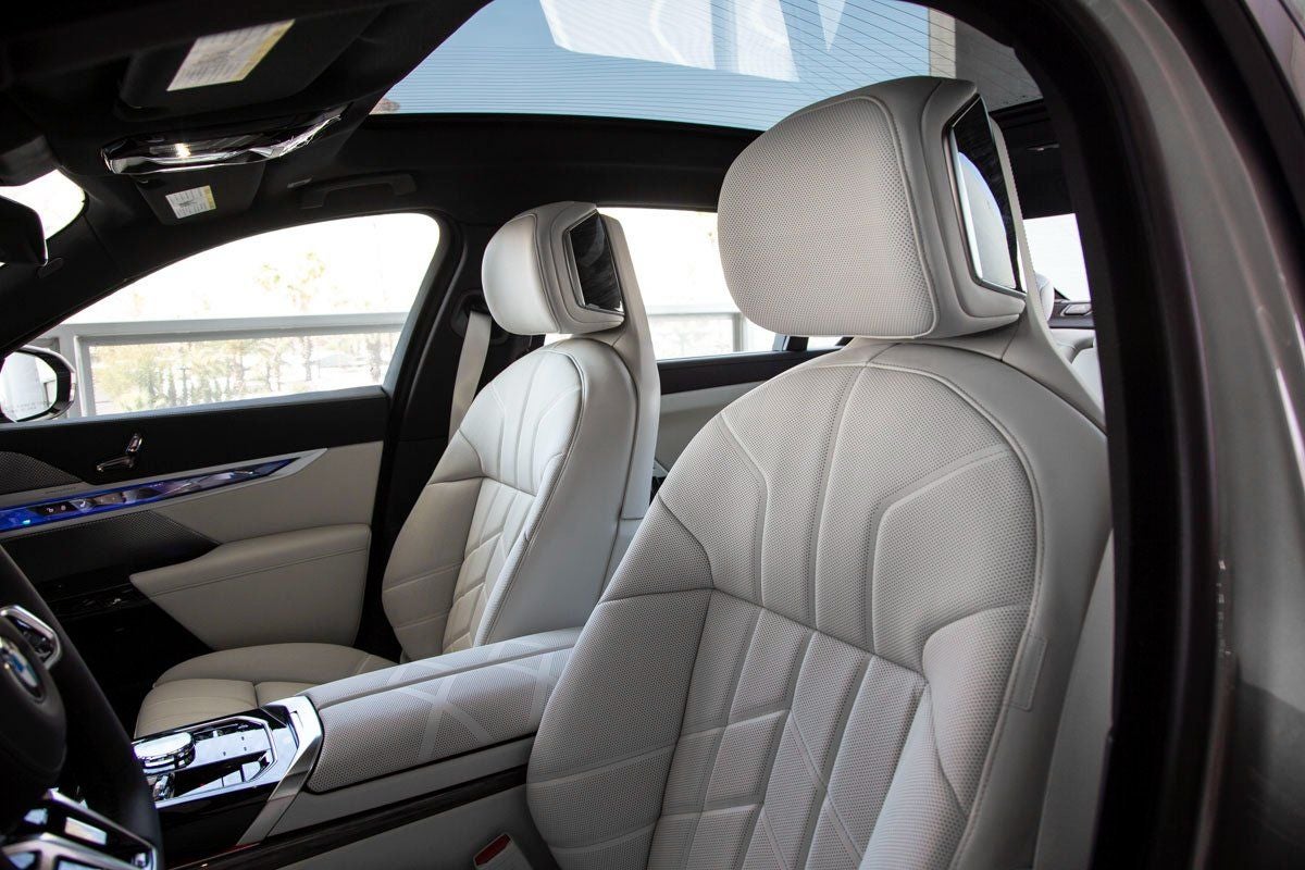 2025 BMW 740i 740i xDrive