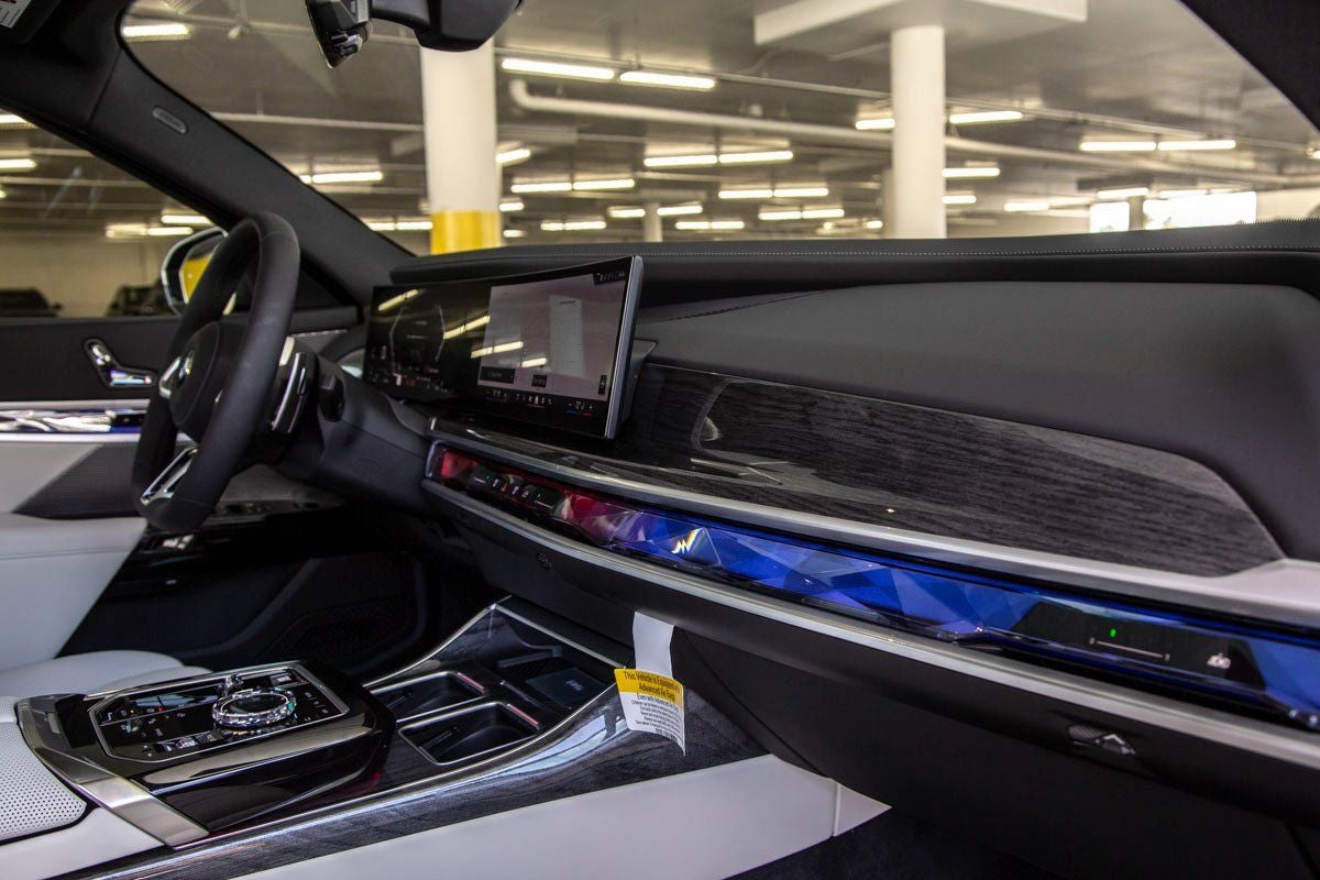 2025 BMW 740i 740i xDrive