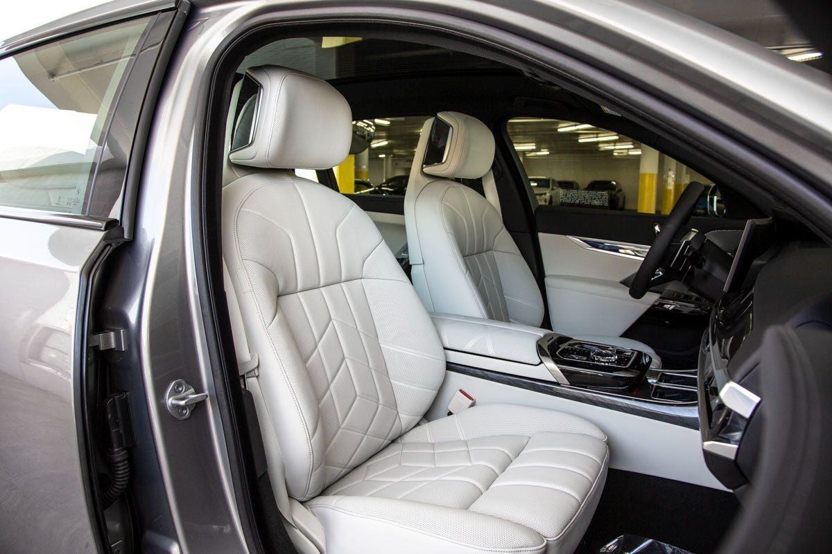 2025 BMW 740i 740i xDrive