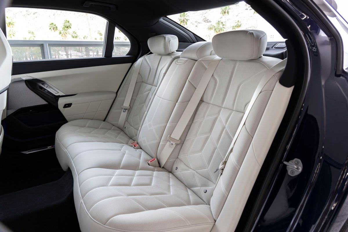 2026 BMW 740i 740i xDrive