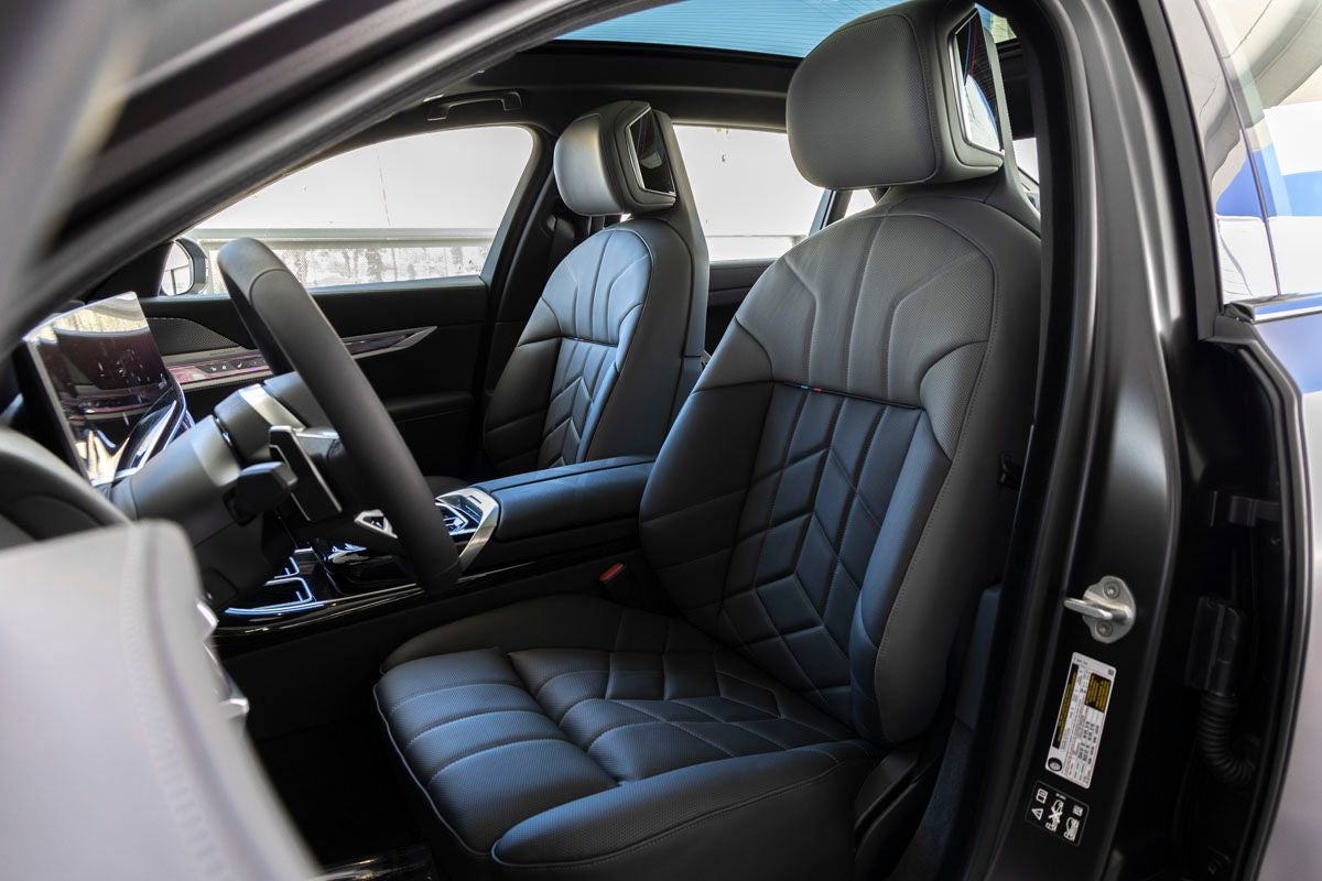 2026 BMW 740i 740i xDrive