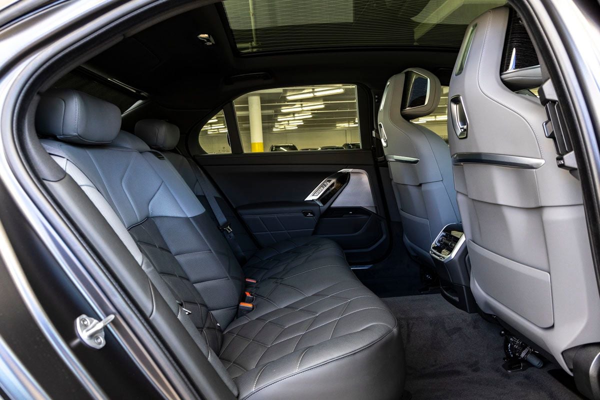 2026 BMW 740i 740i xDrive