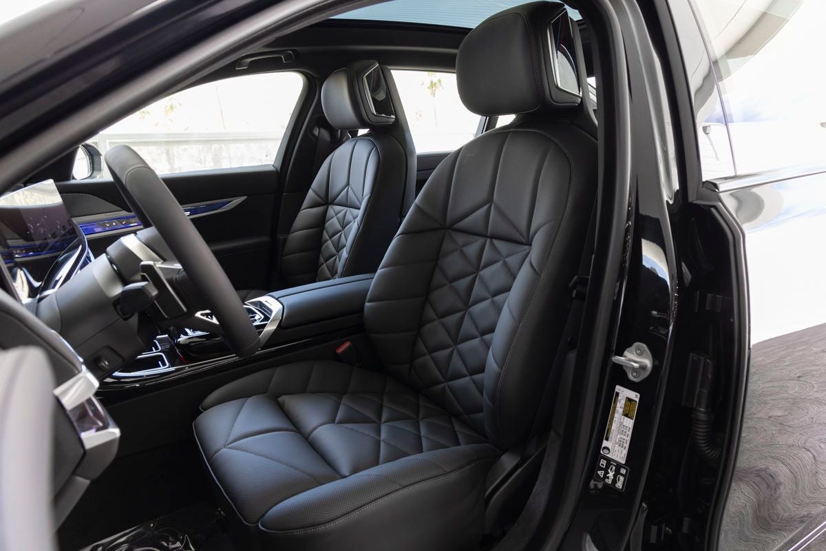 2026 BMW 740i 740i xDrive