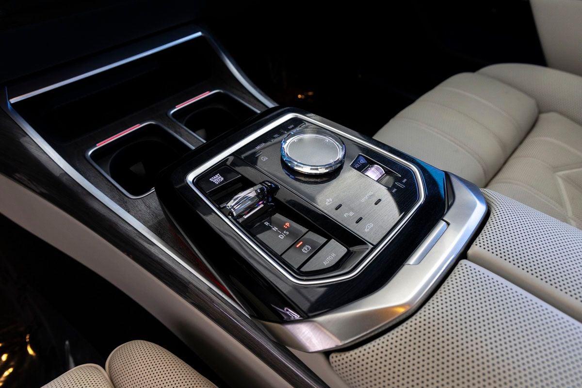 2025 BMW 760i 760i xDrive
