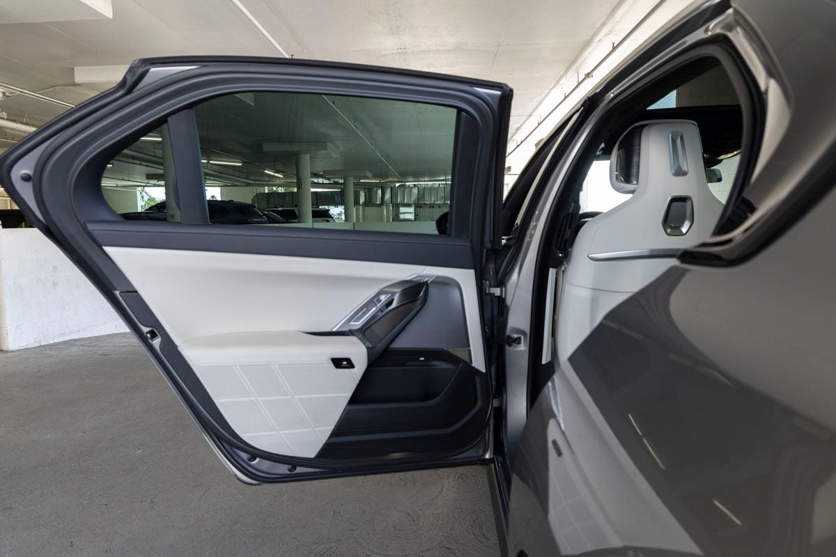 2025 BMW 760i 760i xDrive