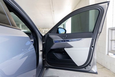 2025 BMW 760i 760i xDrive