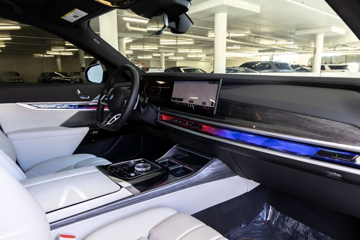 2025 BMW 760i 760i xDrive
