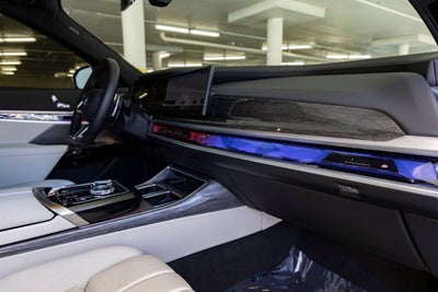 2025 BMW 760i 760i xDrive