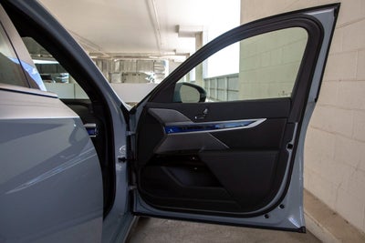 2025 BMW 760i 760i xDrive