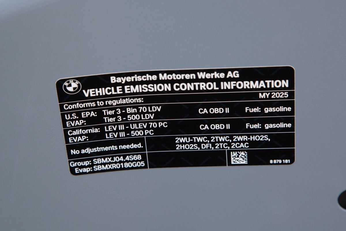 2025 BMW 760i 760i xDrive