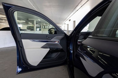 2026 BMW 7 Series 760i xDrive