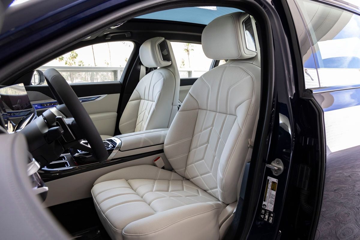 2026 BMW 7 Series 760i xDrive