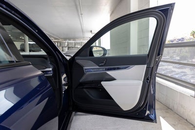 2026 BMW 7 Series 760i xDrive