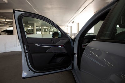 2025 BMW 760i 760i xDrive