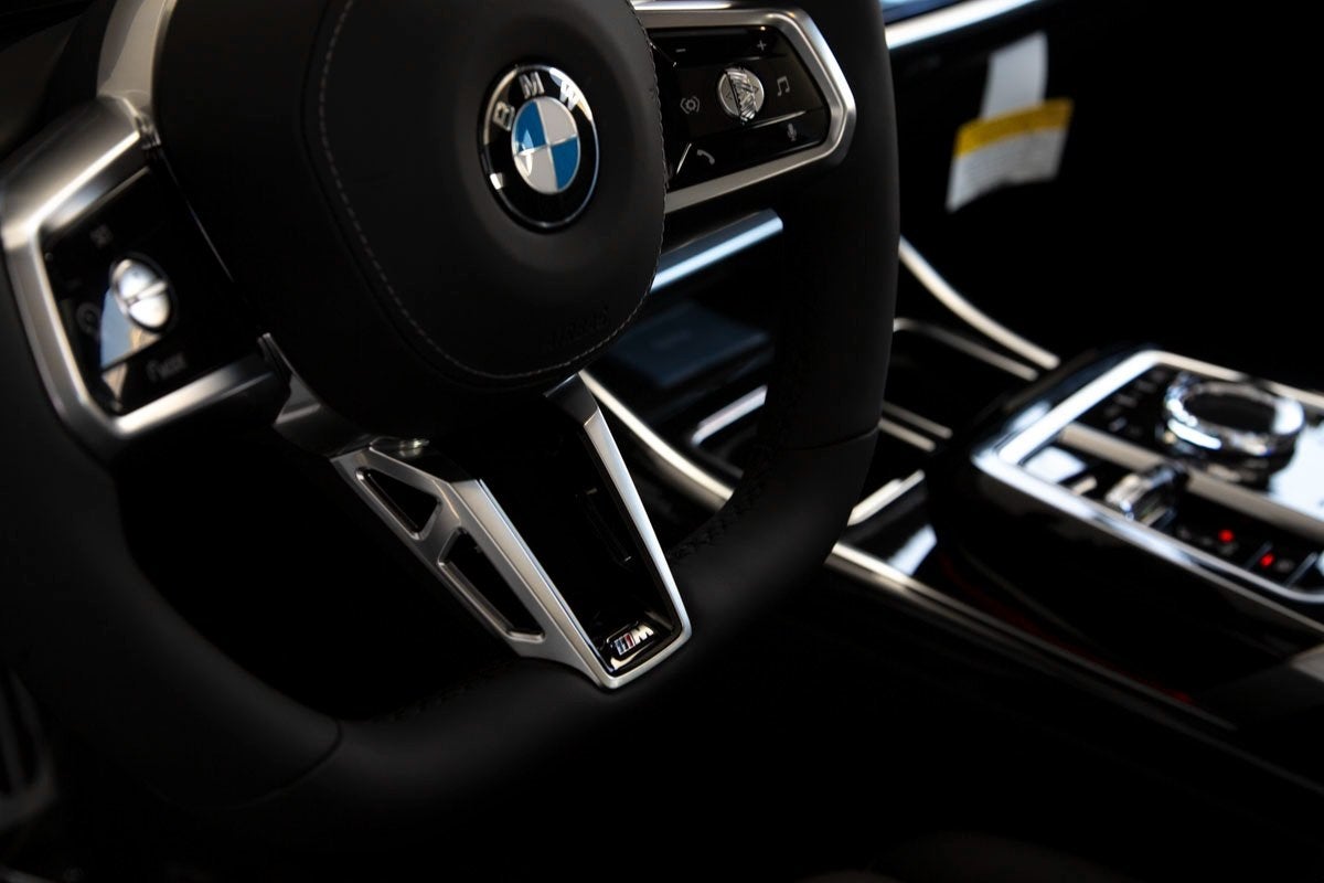 2025 BMW 760i 760i xDrive