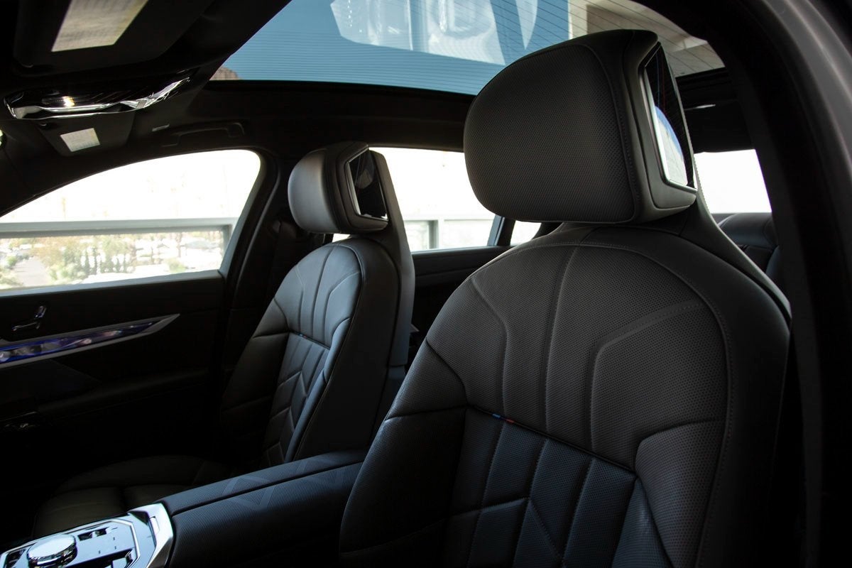 2025 BMW 760i 760i xDrive