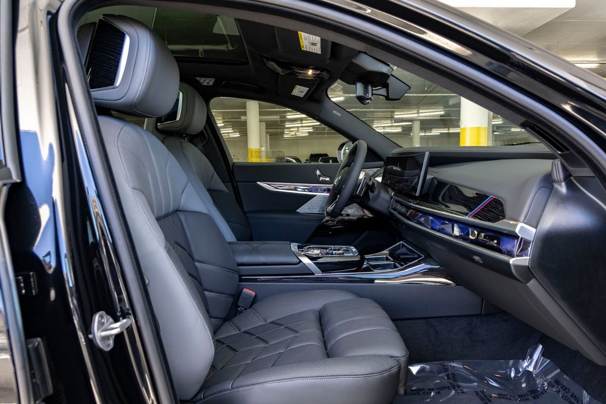 2026 BMW 760i 760i xDrive