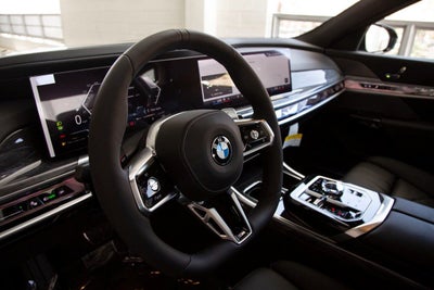 2025 BMW 7 Series 760i xDrive