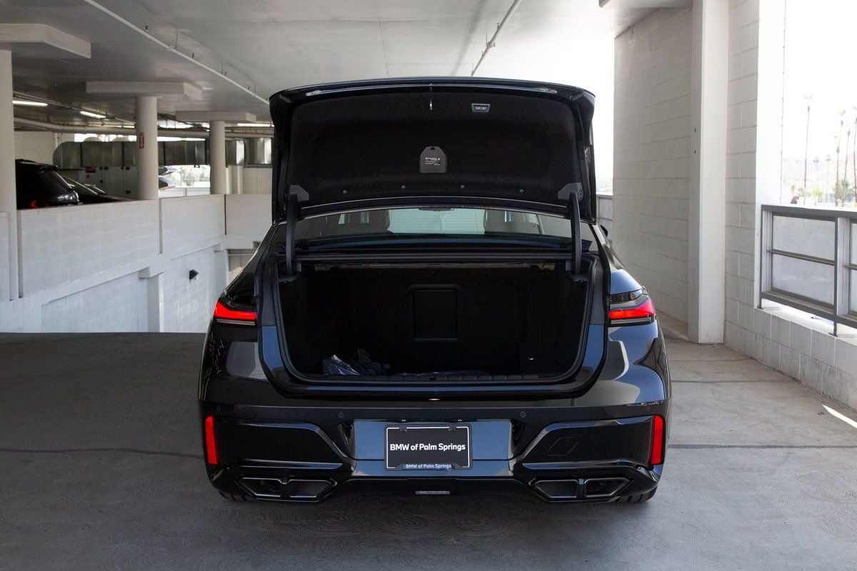 2025 BMW 7 Series 760i xDrive