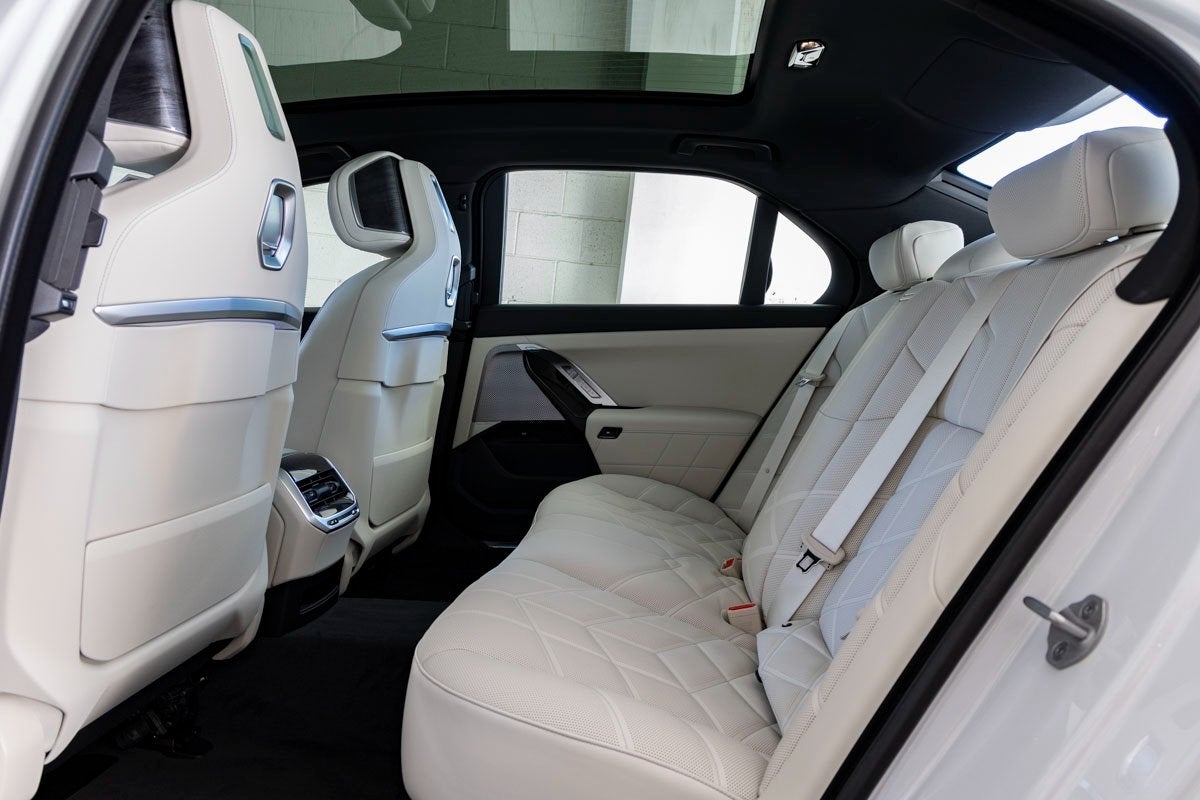 2026 BMW 750e xDrive 750e xDrive