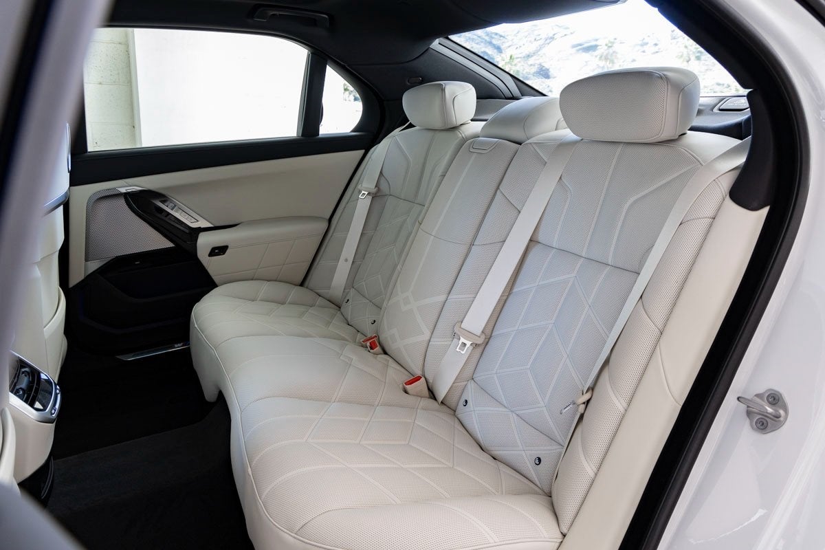 2026 BMW 750e xDrive 750e xDrive