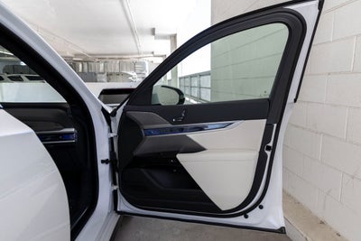 2026 BMW 750e xDrive 750e xDrive