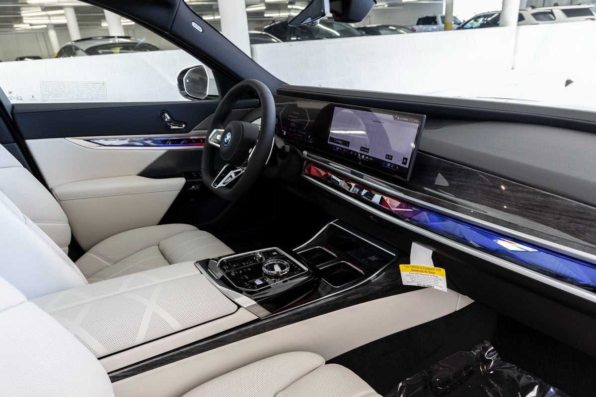 2026 BMW 750e xDrive 750e xDrive