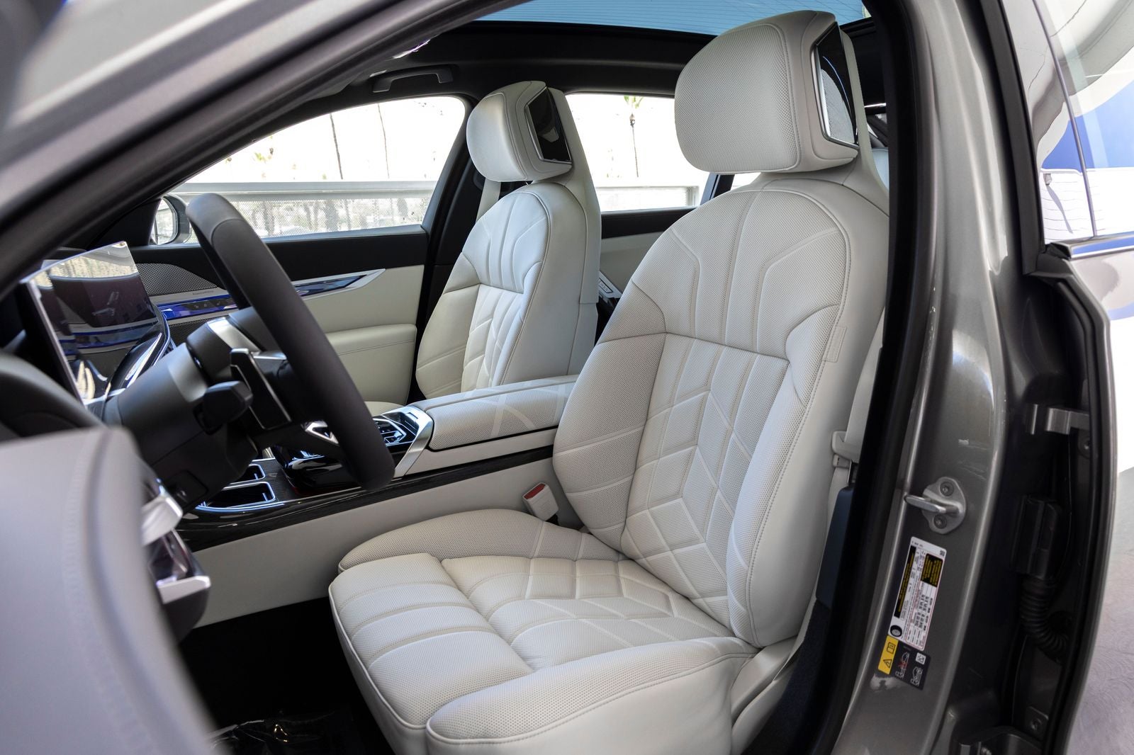 2026 BMW 7 Series 750e xDrive