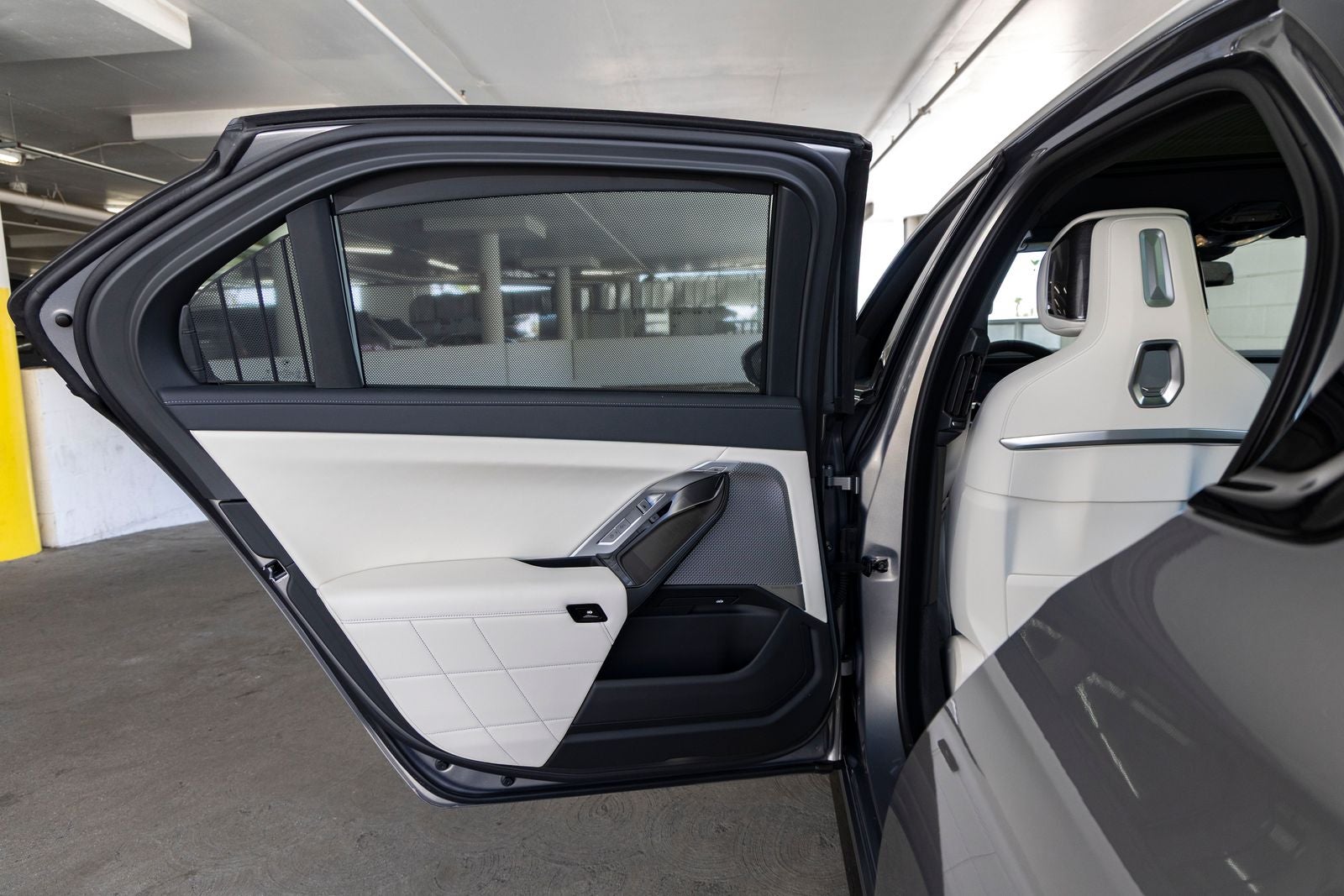 2026 BMW 7 Series 750e xDrive