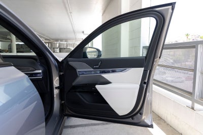 2026 BMW 7 Series 750e xDrive
