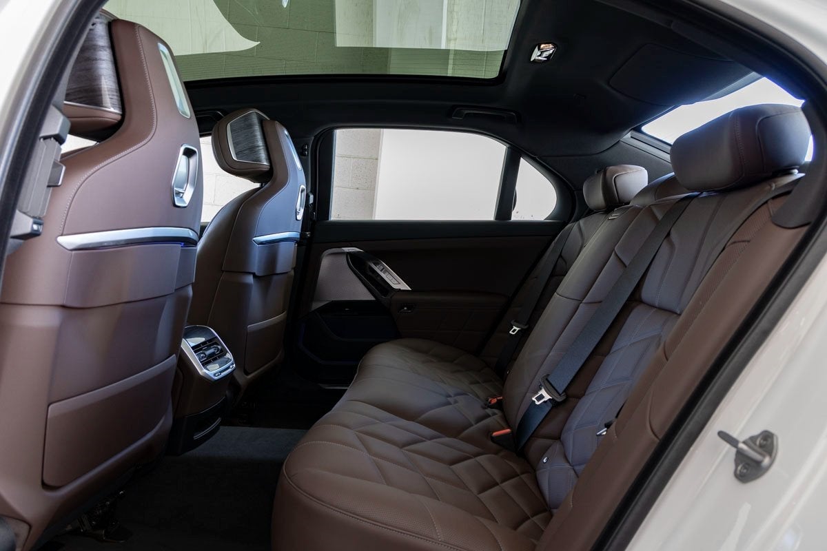 2026 BMW 750e xDrive 750e xDrive