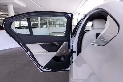 2027 BMW 530i 530i