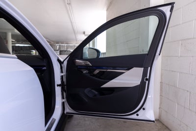 2027 BMW 530i 530i