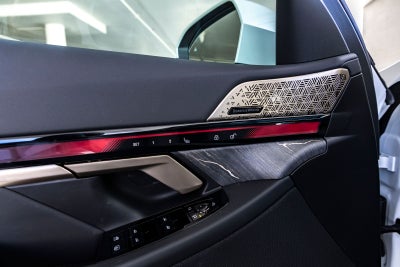 2027 BMW 530i 530i