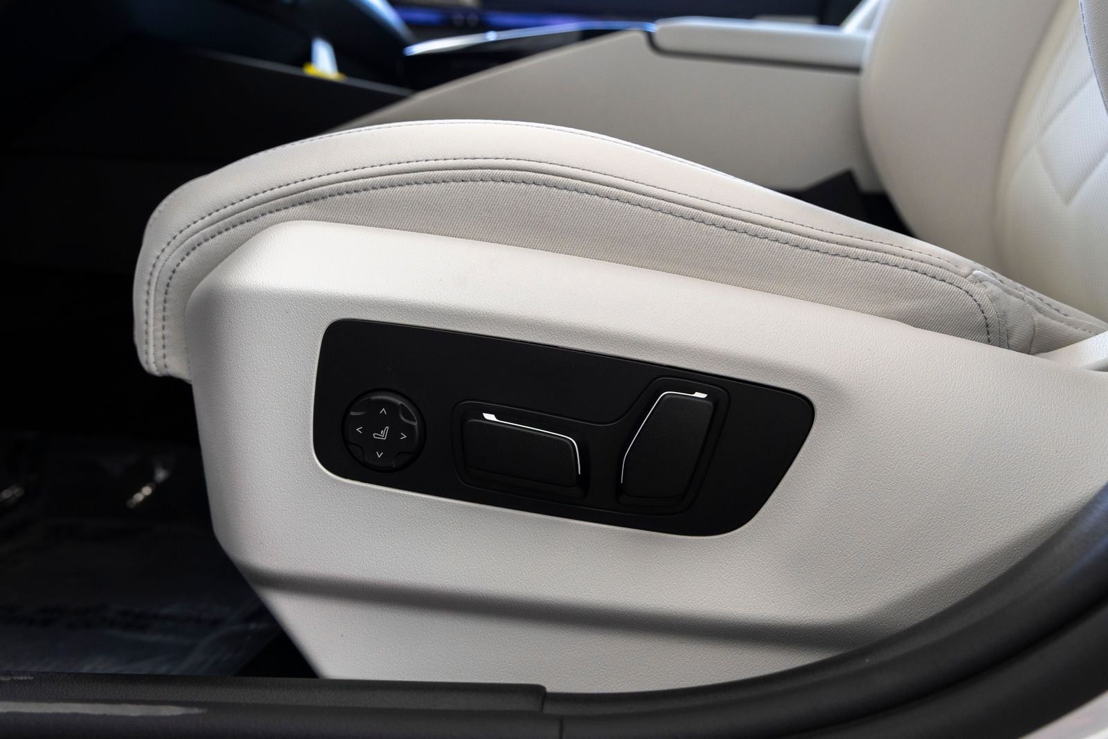 2027 BMW 530i 530i