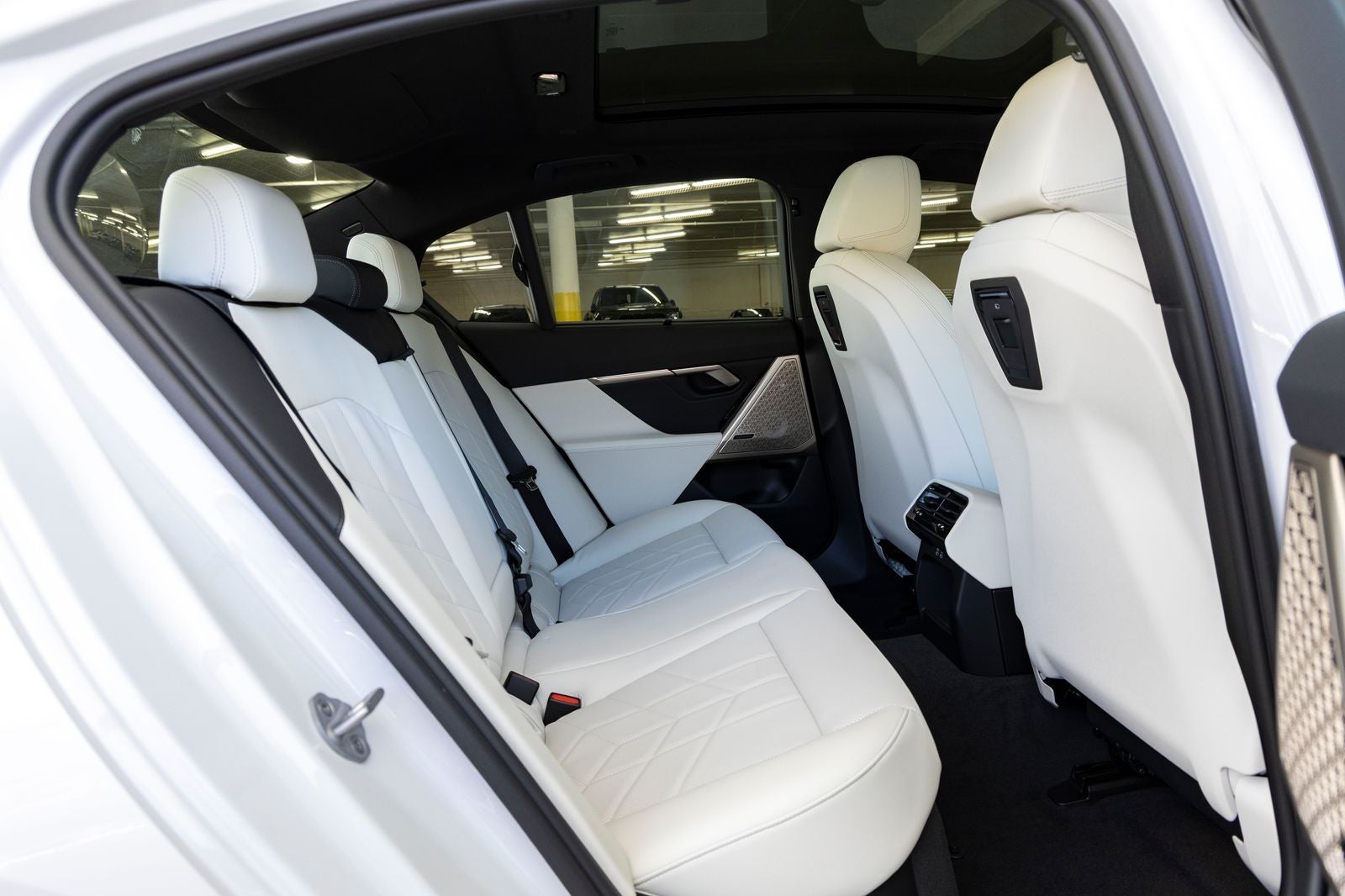 2027 BMW 530i 530i