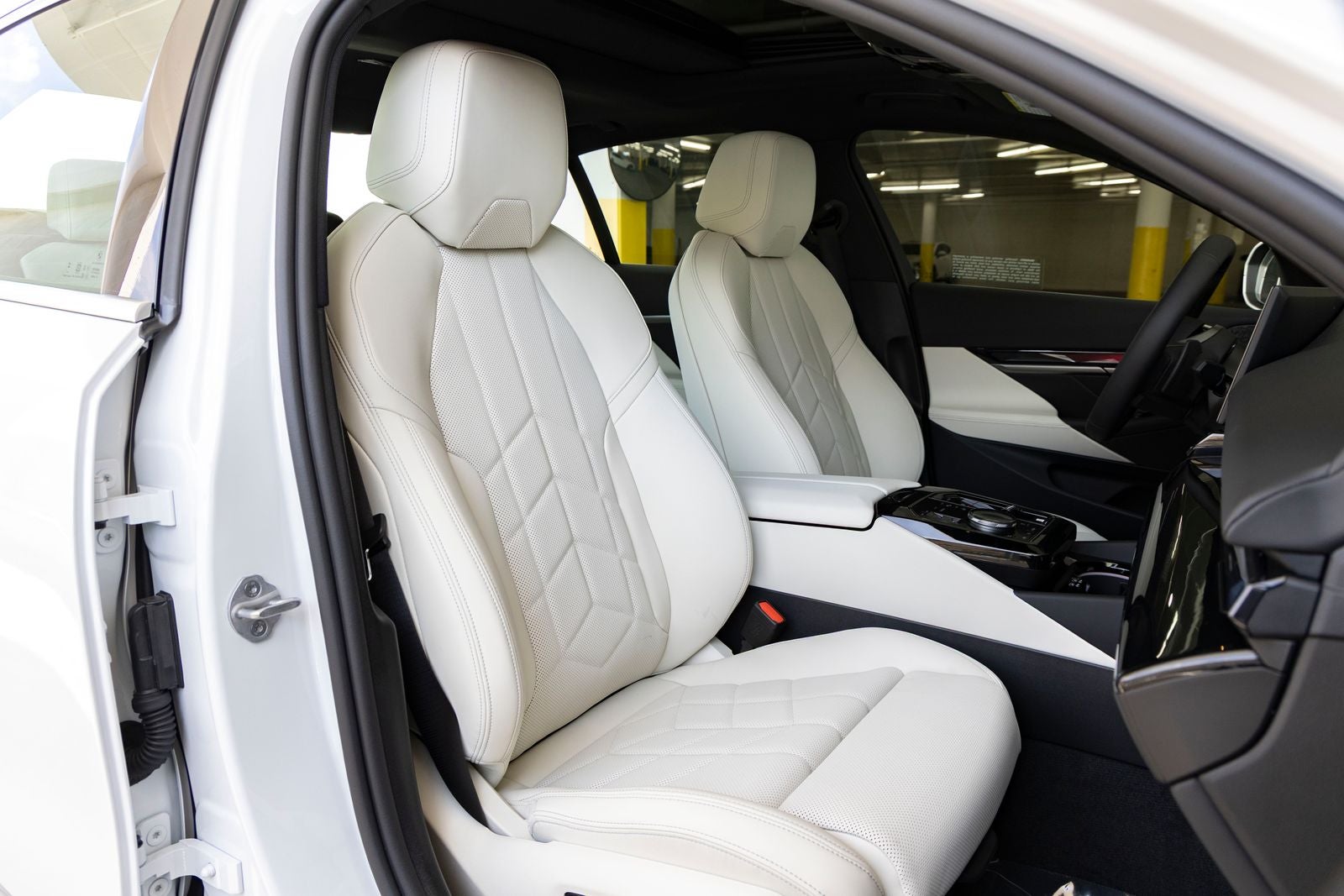 2027 BMW 530i 530i