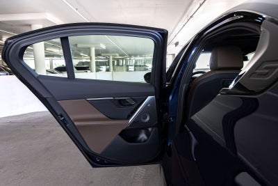 2027 BMW 530i 530i