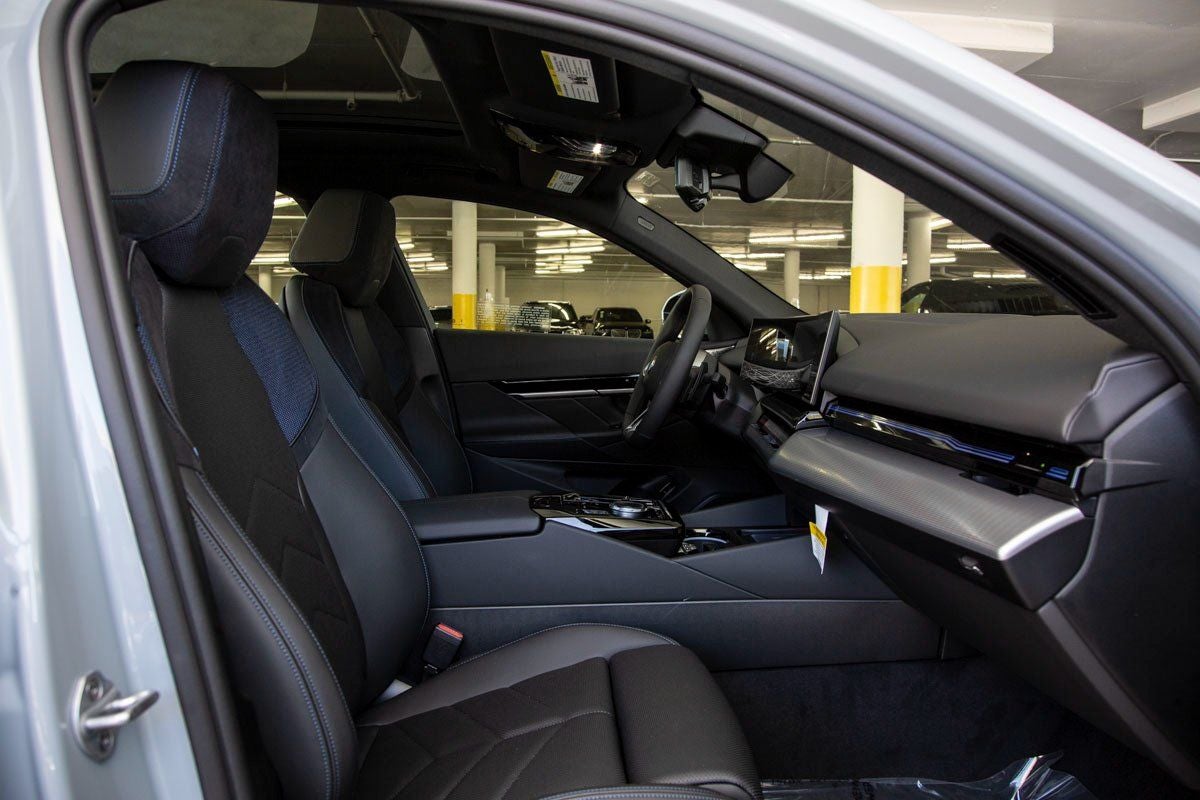 2026 BMW 5 Series 530i