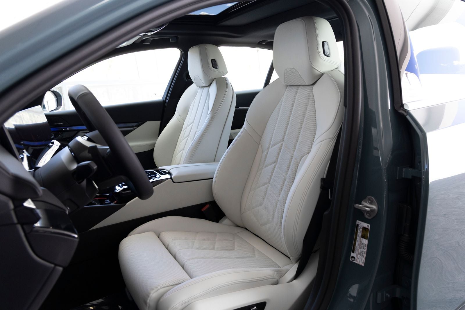 2027 BMW 530i 530i