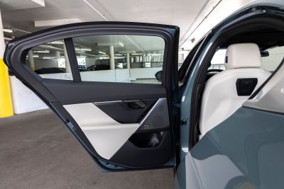 2027 BMW 530i 530i