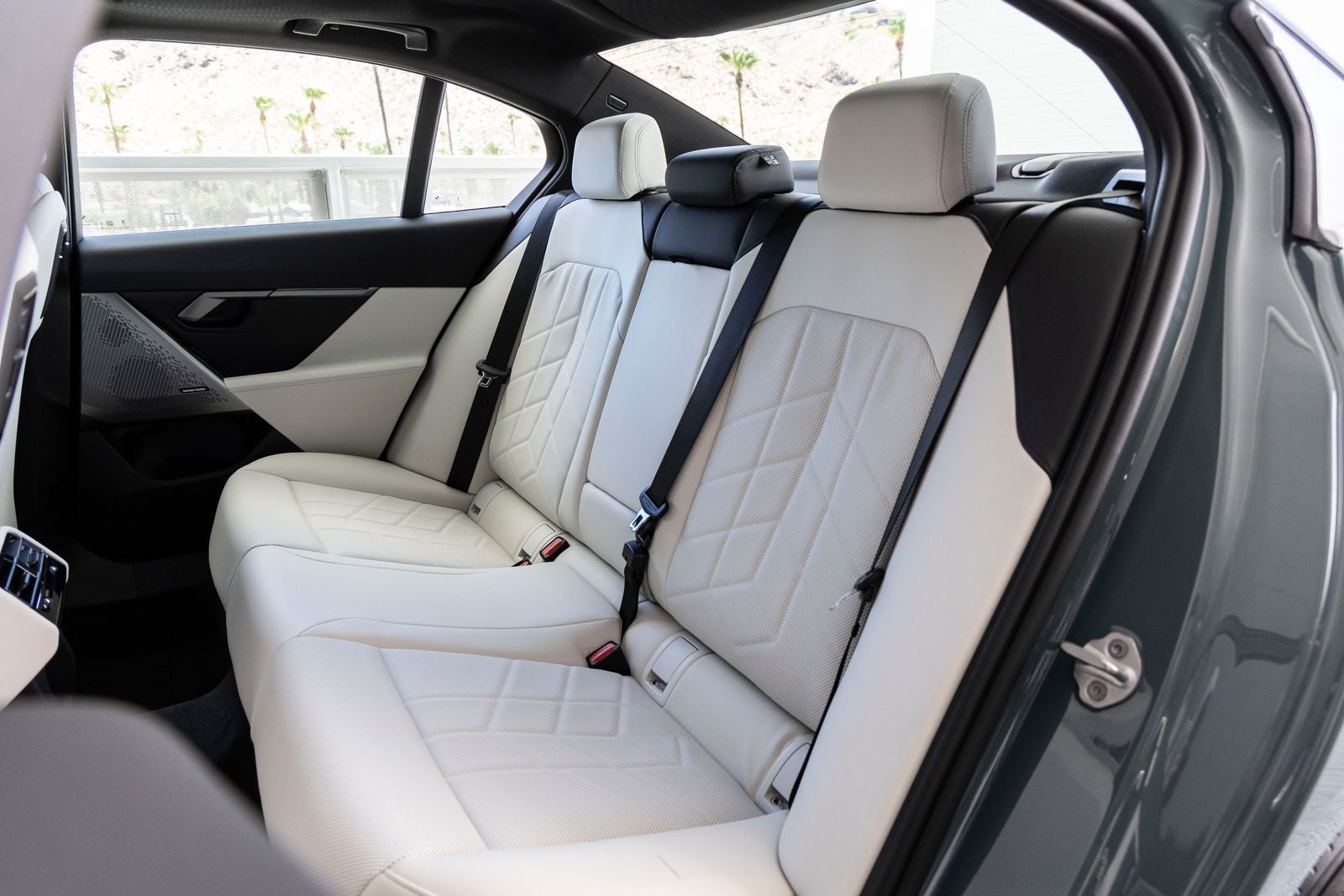 2027 BMW 530i 530i