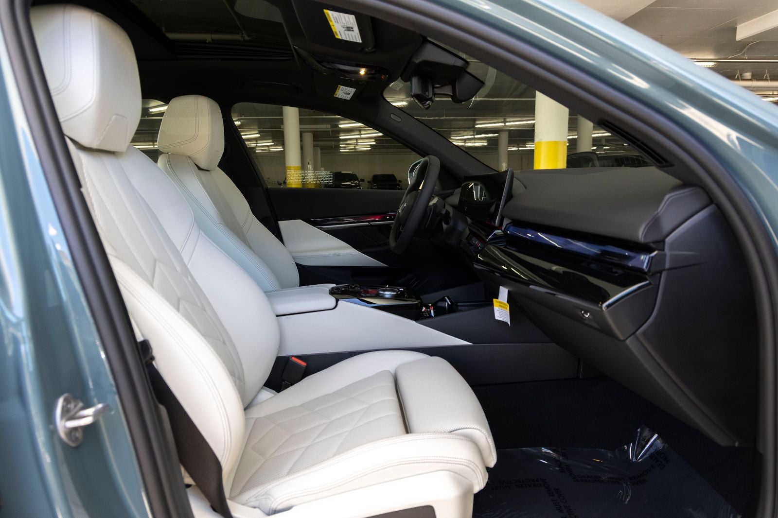 2027 BMW 530i 530i