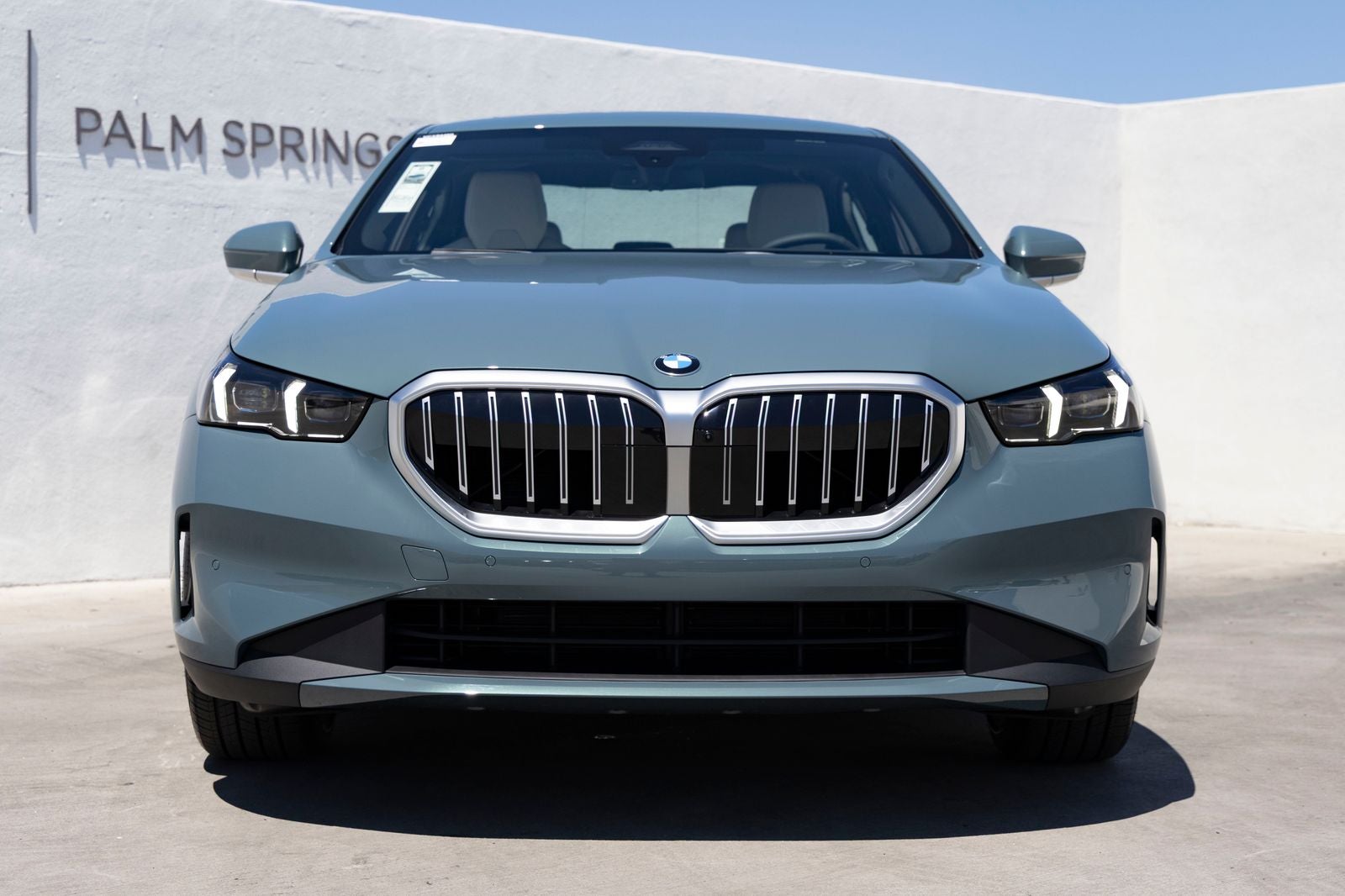 2027 BMW 530i 530i