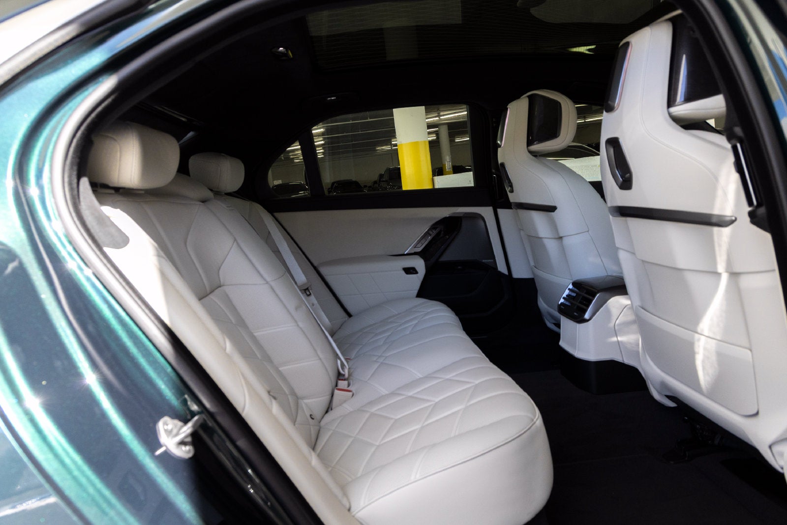 2027 BMW 7 Series Base